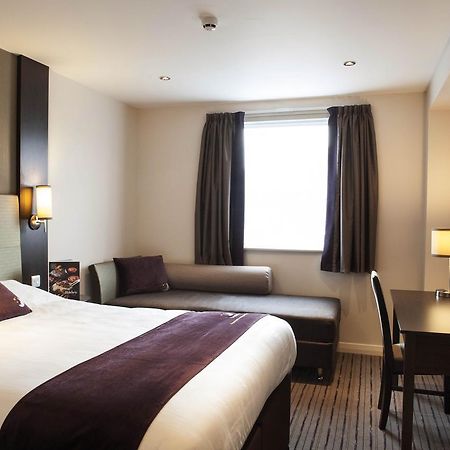 Premier Inn London Holborn חדר תמונה