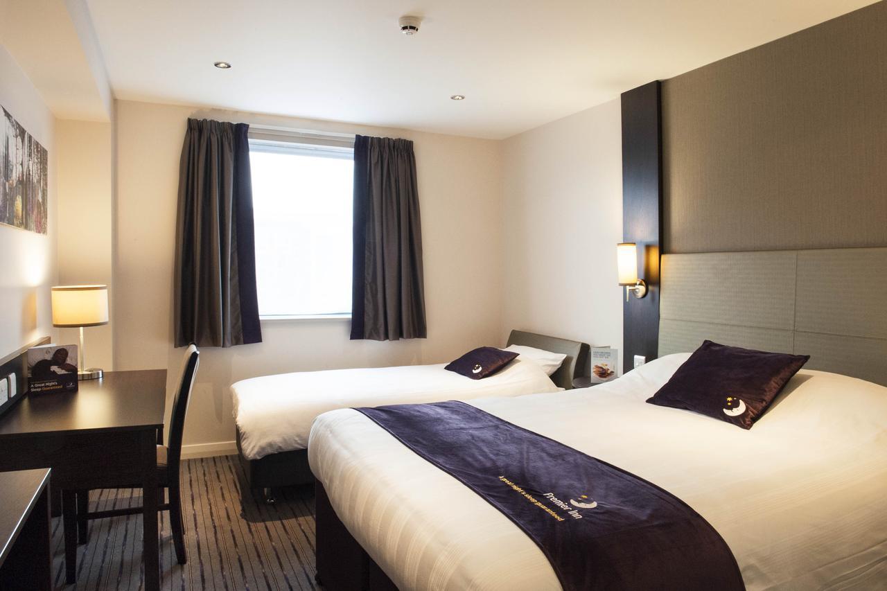 Premier Inn London Holborn חדר תמונה